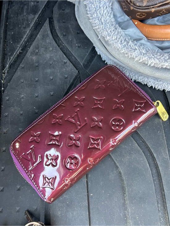 Louis Vuitton Handbags - Louis Vuitton Vernis Zip Wallet in Glossy Plum